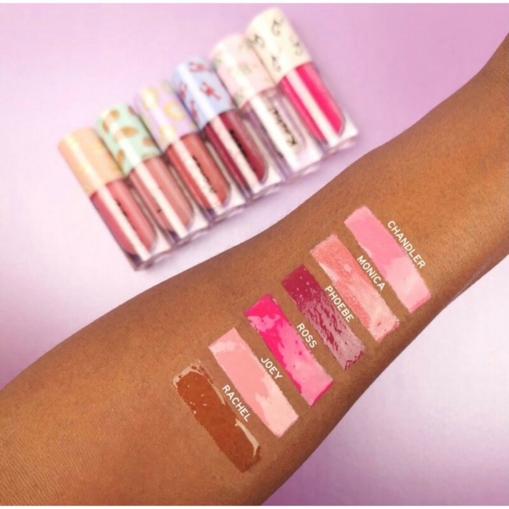 Makeup Revolution x Friends Phoebe Lip Gloss - Picture 6 of 14